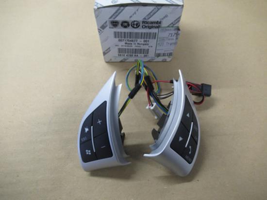 71754677 Stuurwiel bediening 8 toetsen