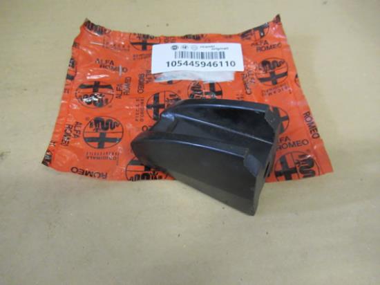 105445946110 Achterbumper afstandstuk