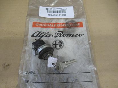 105486301000 Handschoenenkastje slot met sleutels