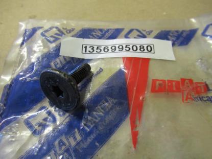 1356995080 Bout M6x18