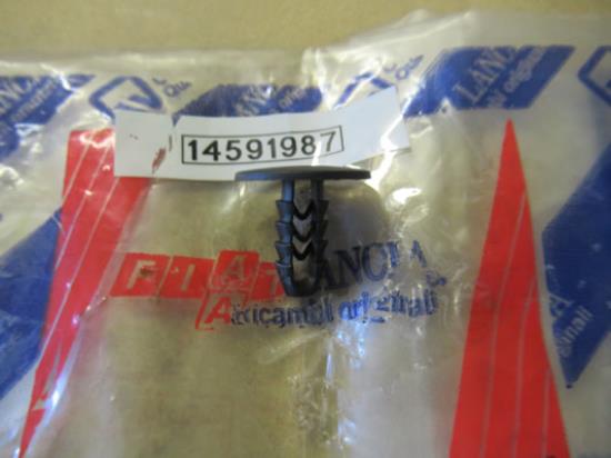 14591987 Interieur bekleding knop