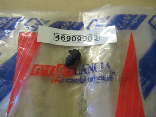 46909903 Interieur buffer