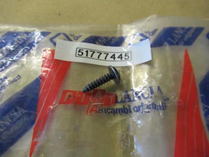 51777445 Zonneklep bout M8x16