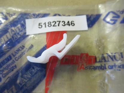 51827346 Paravan plug