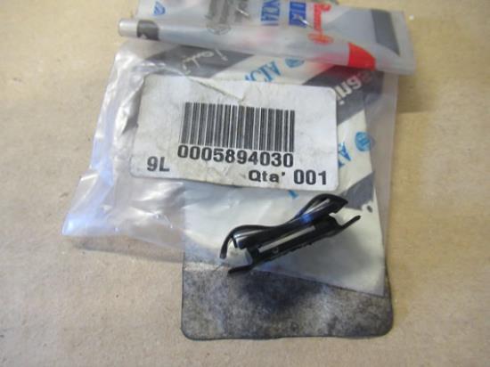 5894030 Opendak glijstift