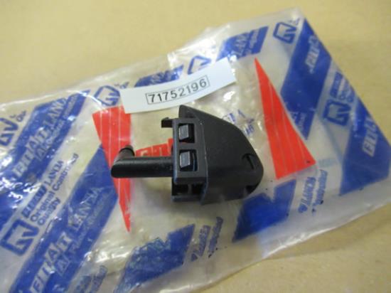 71752196 Voorruitwisser sproeikop