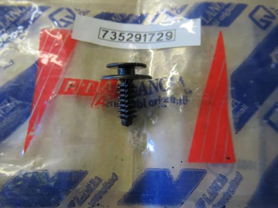 735291729 Achterklep plug