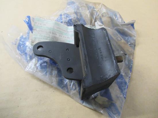 82291832 Steun versnellingsbak linkerzijde