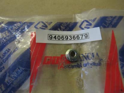 9406936679 Antenne moer