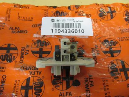 1194336010 Dynamo koolborstel houder