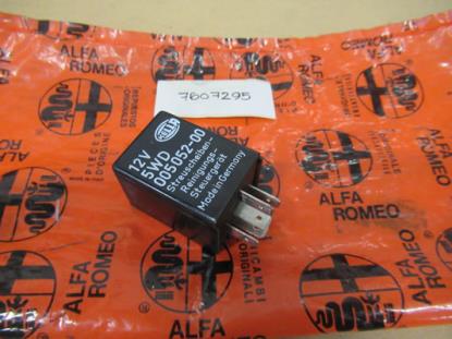 7607295 Koplampwisser relais