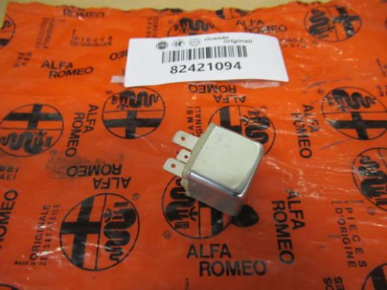 82421094 Knipperlicht relais