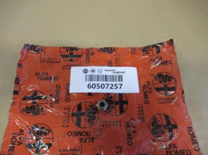 60507257 Uitlaatpijp moer