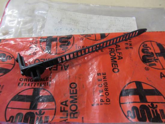 60507731 Bevestigingshouder voor de bedrading