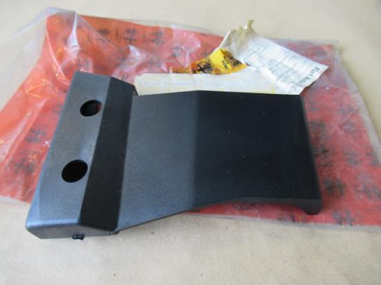 60567465 Voorbumper beugel linkerzijde