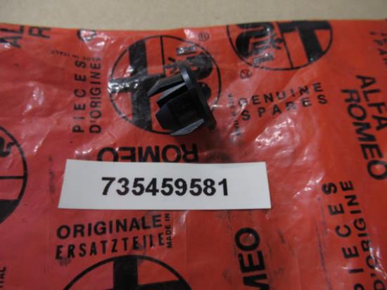 735459581 Interieur plug