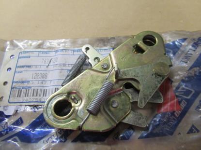 7636720 Motorkap slot