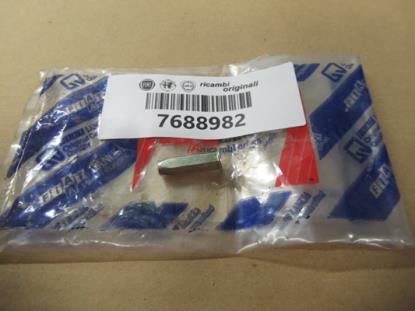 7688982 Carroserie revet