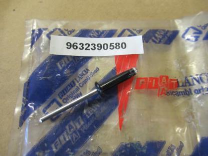 9632390580 Voorbumper revet