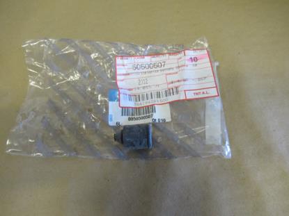 50500507 Motorkap buffer