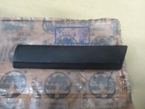 537940 Stootstrip voorscherm rechterzijde