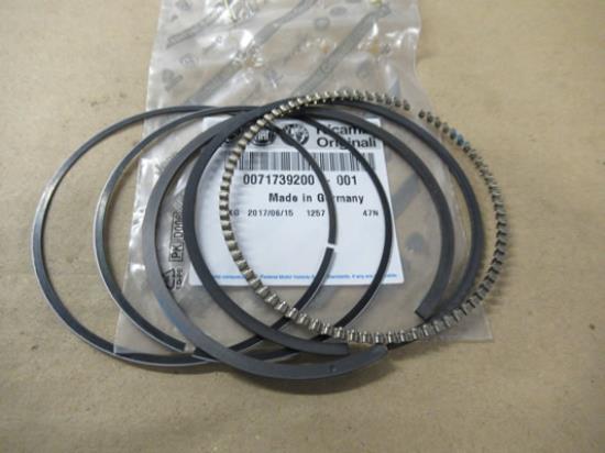 71739200 Zuigerverenset 0.00