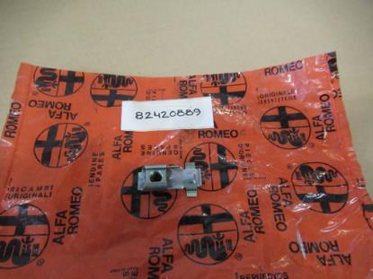 82420889 Voorstoel rail moer