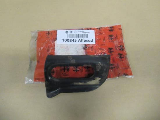 100845 Kofferbak hoesktsuk achterbalk linkerzijde