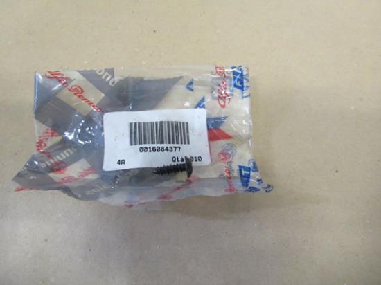 16084377 Voorbumper bout