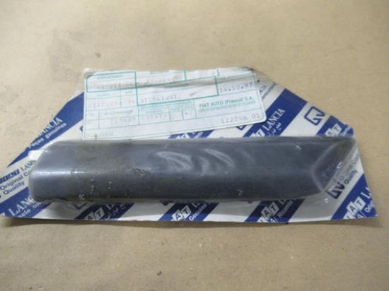 170614080 Stootstrip rechtsvoor