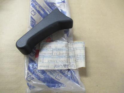 181137080 Voorstoel sierstuk