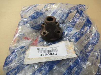 4136043 Aandrijfas flens