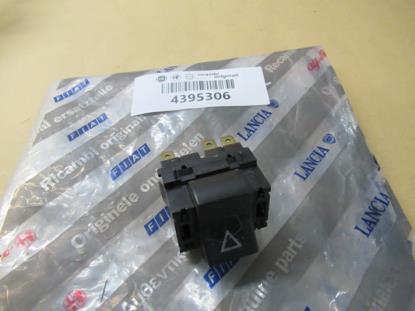 4395306 Gevarenlicht schakelaar