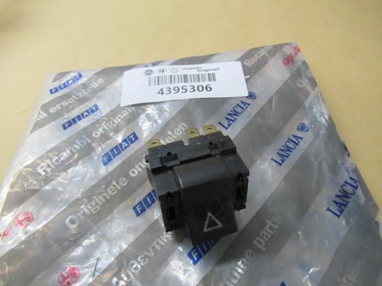 4395306 Gevarenlicht schakelaar