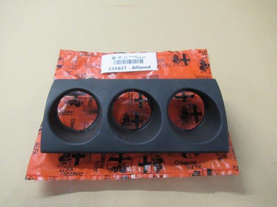 535827 Dashboard sierstuk voor meters