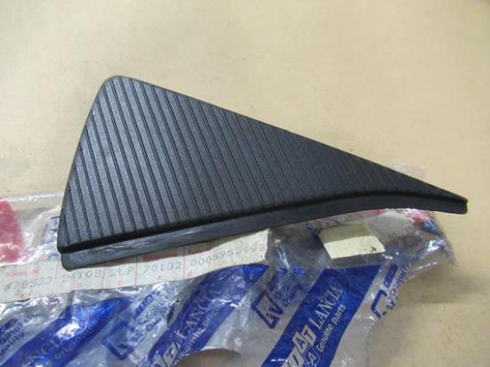 5952993 Buitenspiegel sierstuk