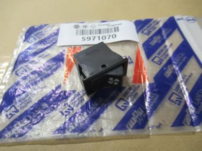 5971070 Ventilatie schakelaar