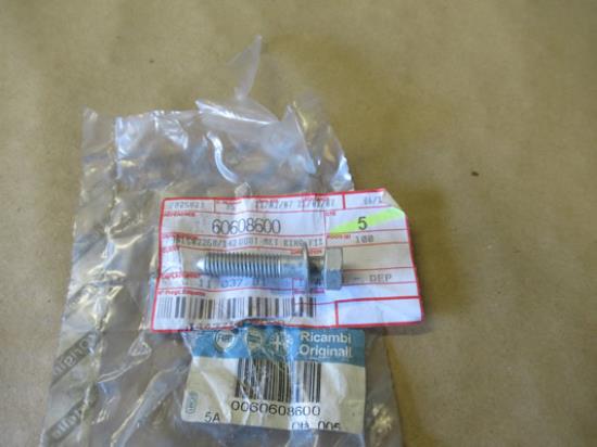 60608600 Bout met ring