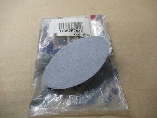 735267944 Kofferbak plug