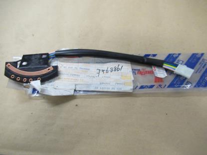 7568861 Versnellingspook houder