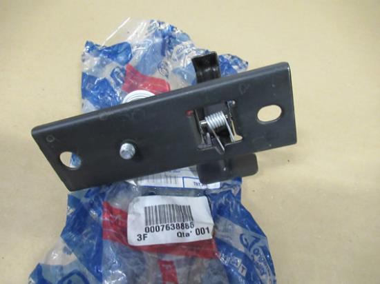 7638886 Motorkap slot haak