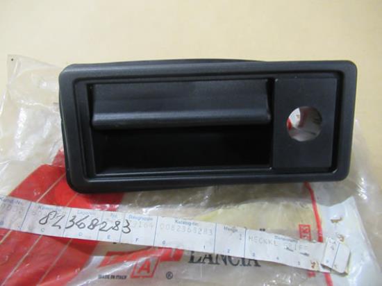 82368283 Kofferbak handgreep