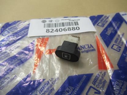 82406880 Brandstofklep schakelaar