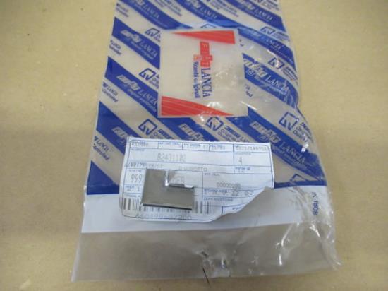 82431102 Achterruit sierstuk rechterzijde