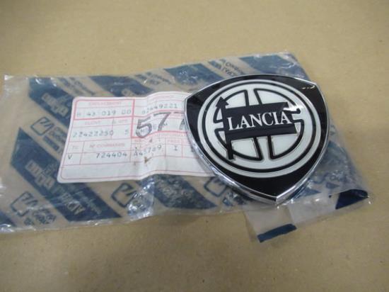 82449221 Embleem Lancia logo