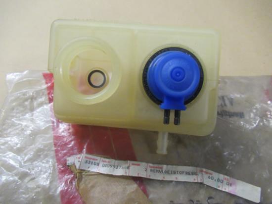 9937668 Remvloeistof reservoir