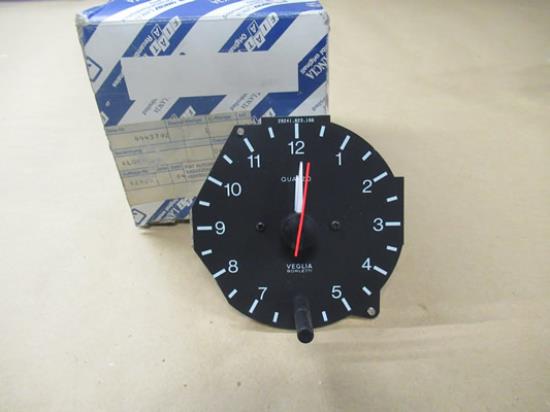 9943792 Instrumentenpaneel klokje