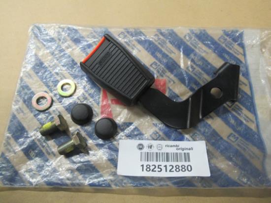 182512880 Achterbank veiligheidsgordel tulp