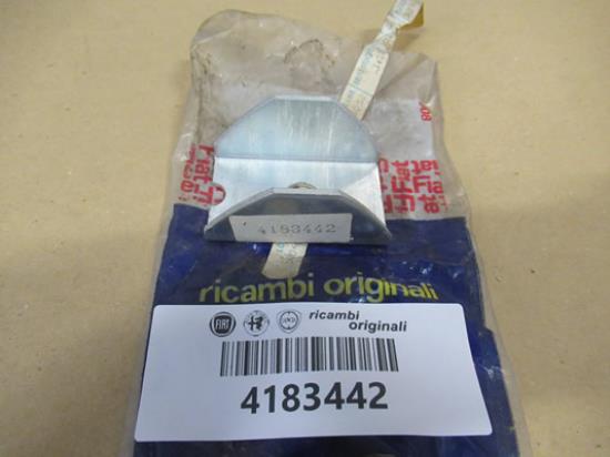 4183442 Achterbumper beugel