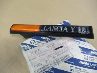 46462663 Embleem LANCIA Y 1.4 met knipperlicht rechterzijde